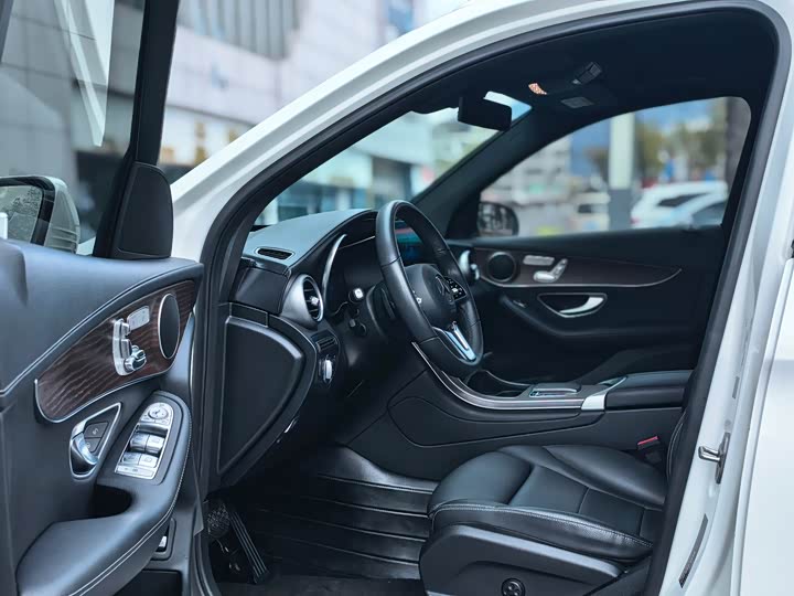 Фото 9 - Mercedes-Benz GLC-Class