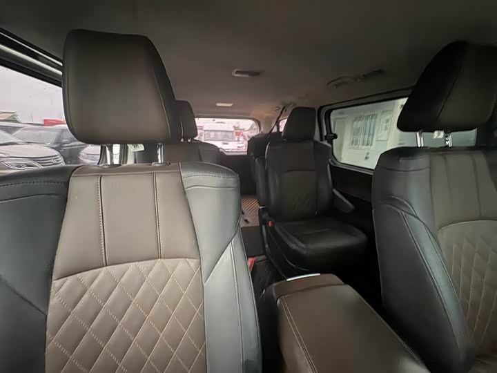 Фото 6 - Dongfeng Forthing M7