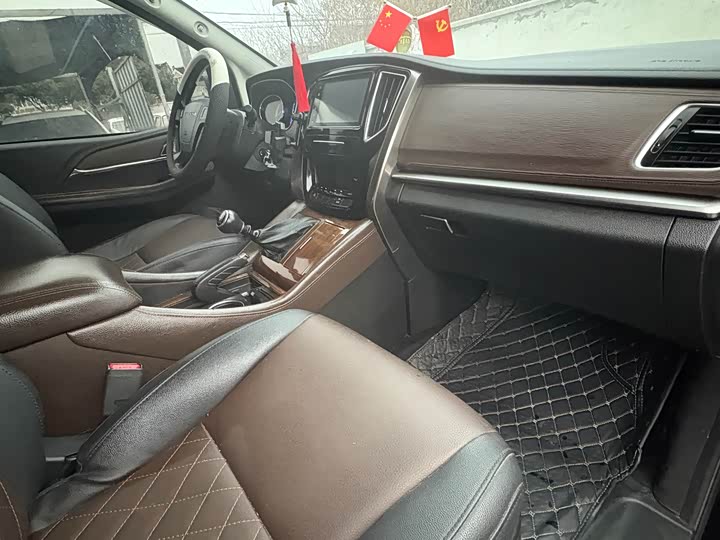 Фото 9 - Dongfeng Forthing M7