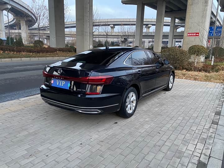 Фото 3 - Volkswagen Passat