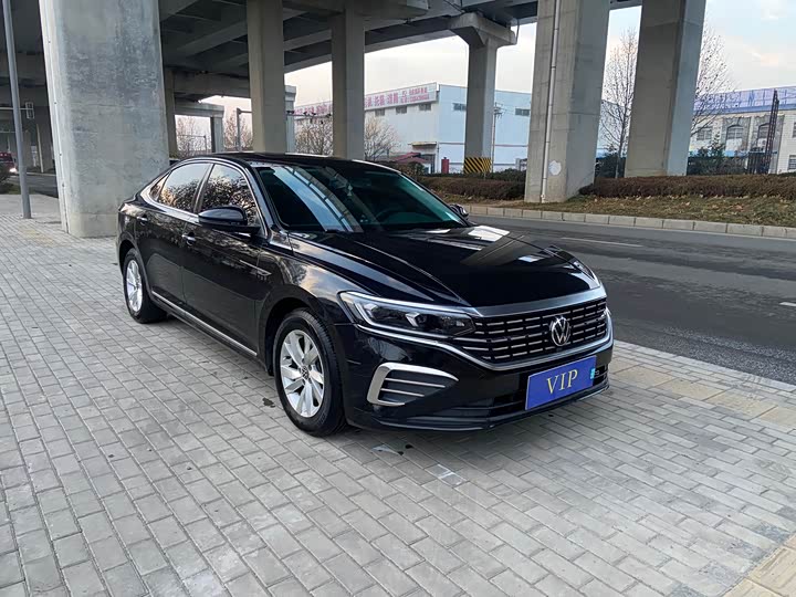 Фото 4 - Volkswagen Passat