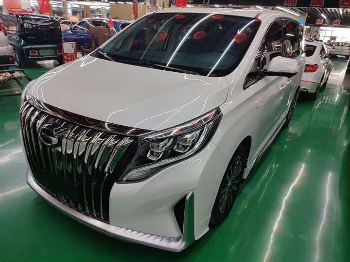 Фото 2 - GAC Trumpchi M8