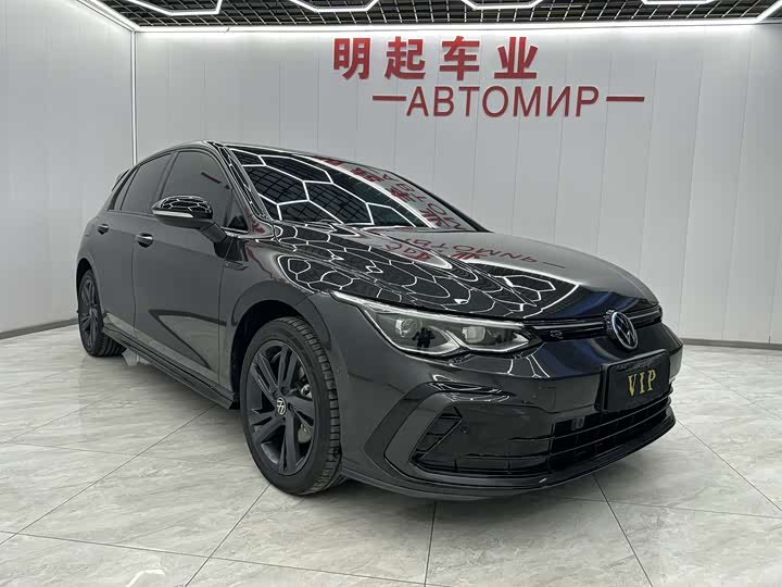 Фото 2 - Volkswagen Golf