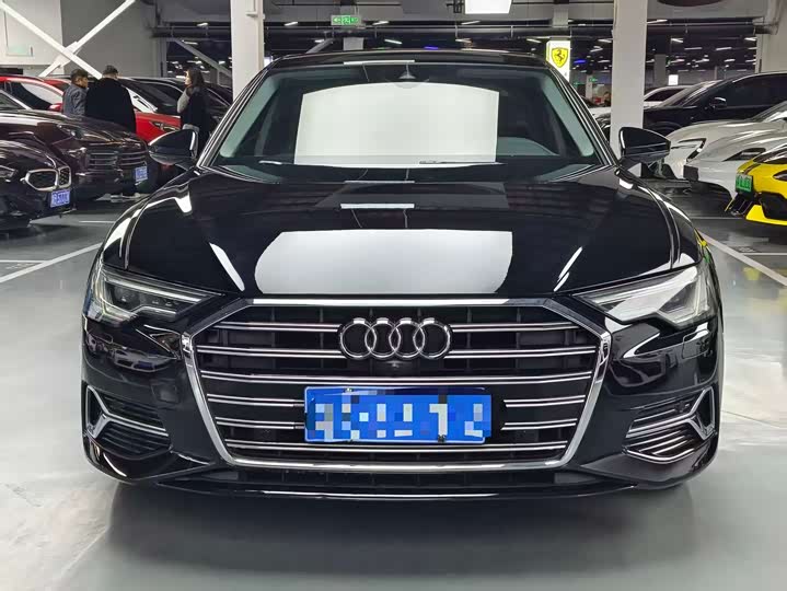 Фото 2 - Audi A6L