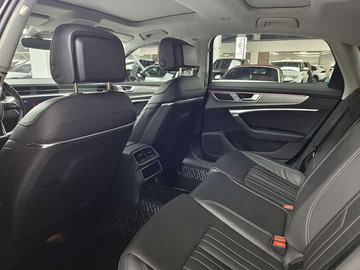 Фото 7 - Audi A6L