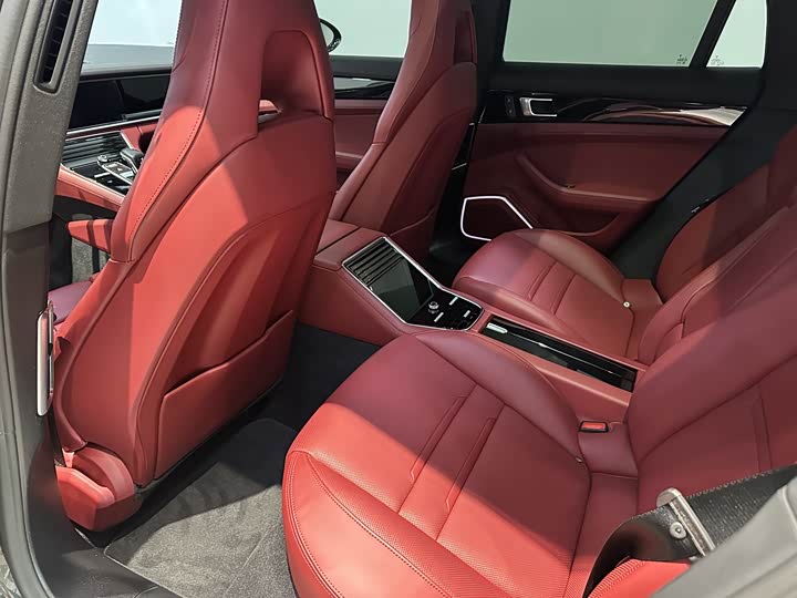 Фото 7 - Porsche Panamera