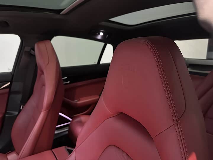 Фото 8 - Porsche Panamera