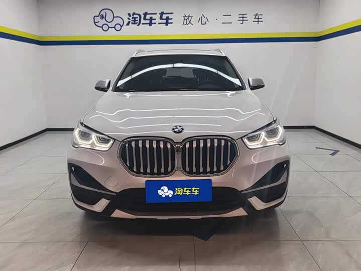 Фото 2 - BMW X1