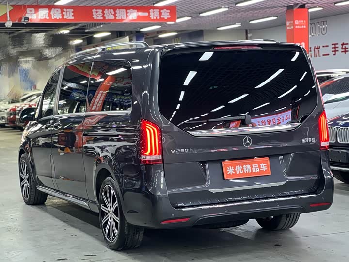 Фото 6 - Mercedes-Benz V-Class