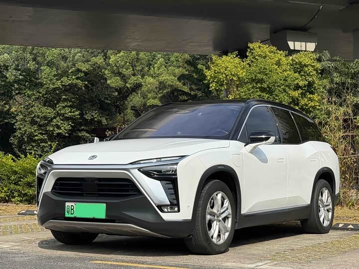 Фото 1 - Nio ES8