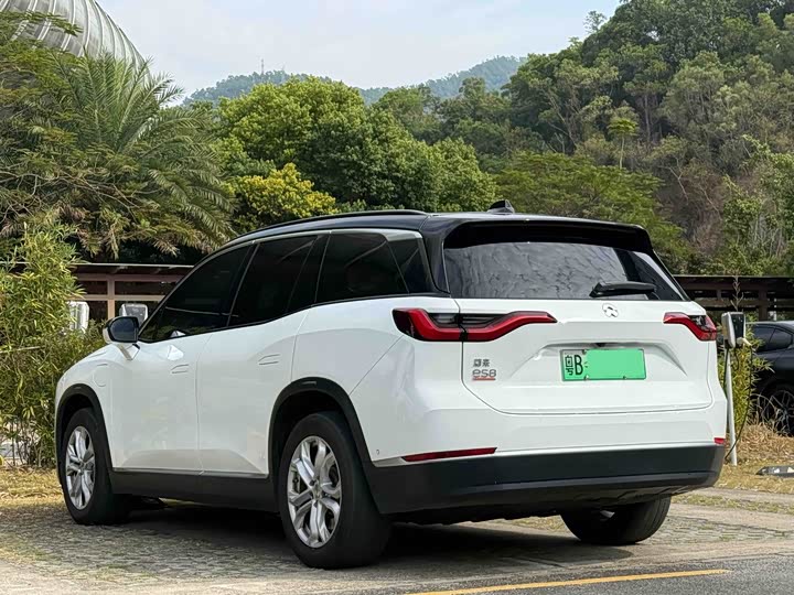 Фото 4 - Nio ES8