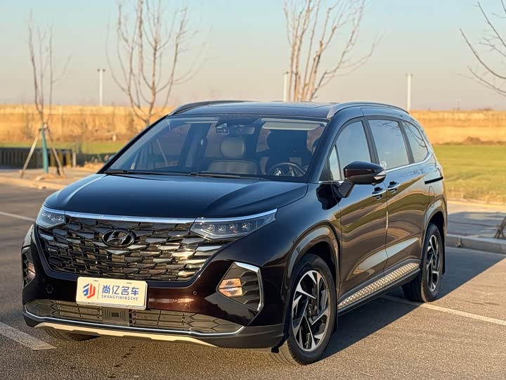 Фото 1 - Hyundai Custo