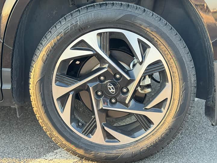 Фото 2 - Hyundai Custo