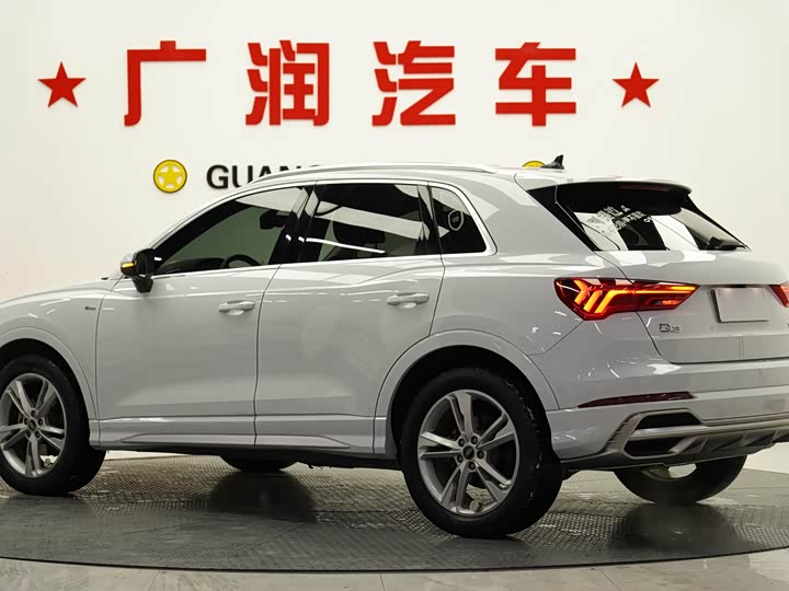 Фото 3 - Audi Q3