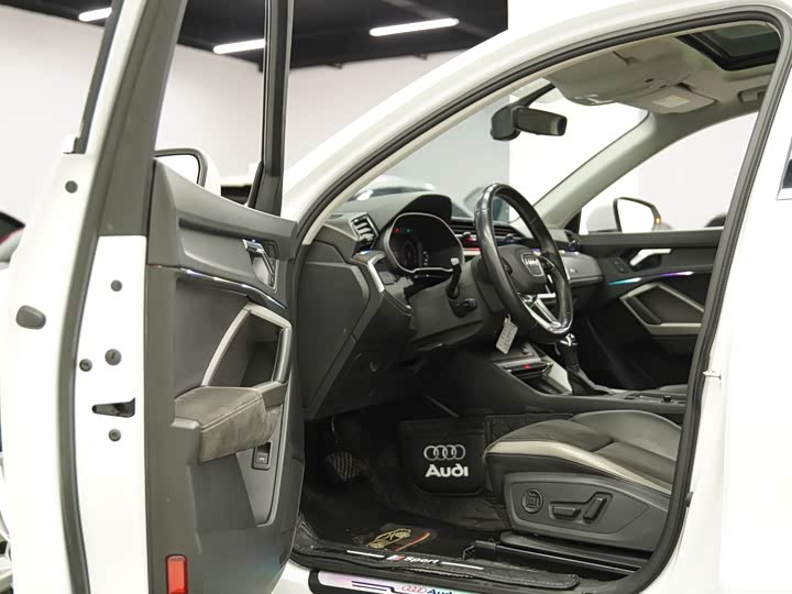 Фото 9 - Audi Q3