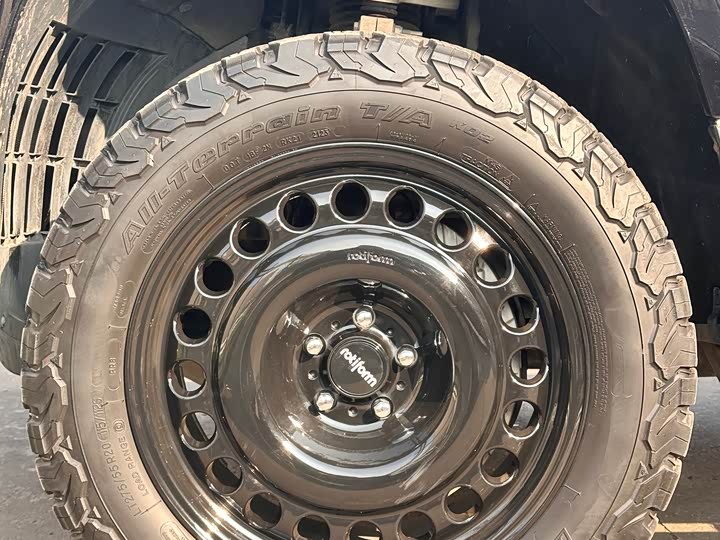 Фото 9 - Land Rover Defender