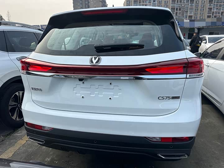 Фото 5 - Changan CS75