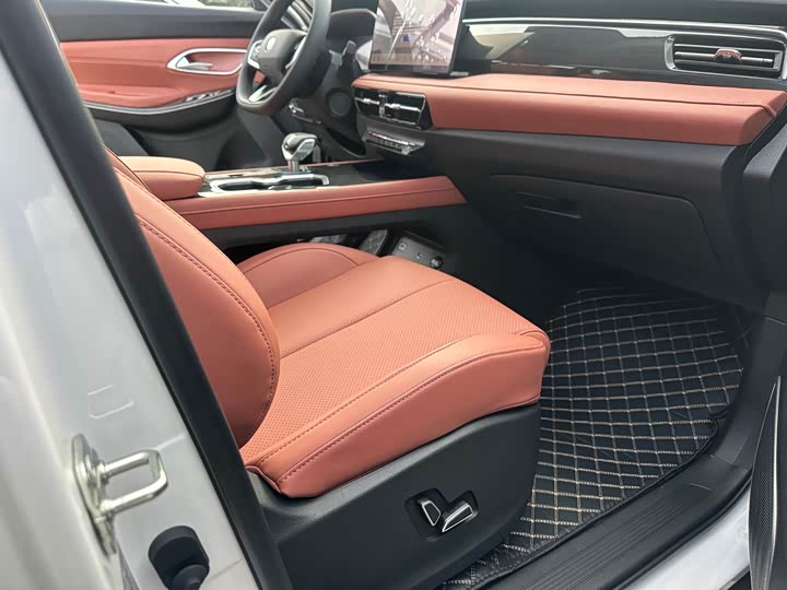 Фото 9 - Changan CS75