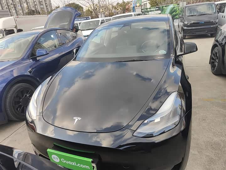 Фото 3 - Tesla Model Y