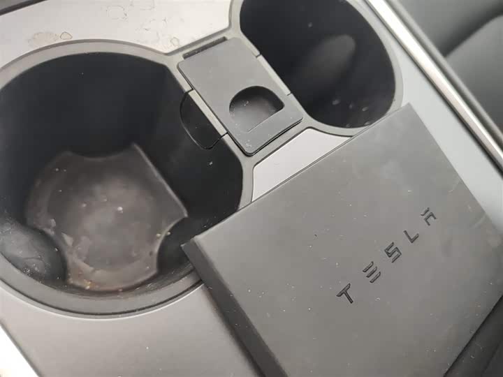 Фото 9 - Tesla Model Y