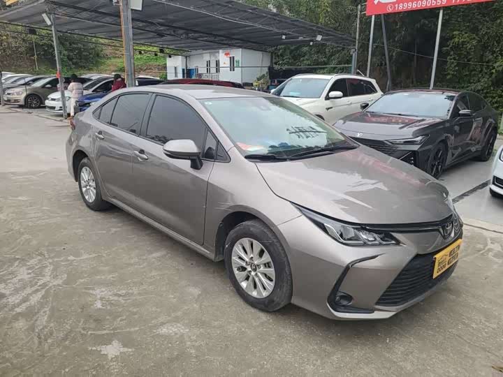 Фото 3 - Toyota Corolla