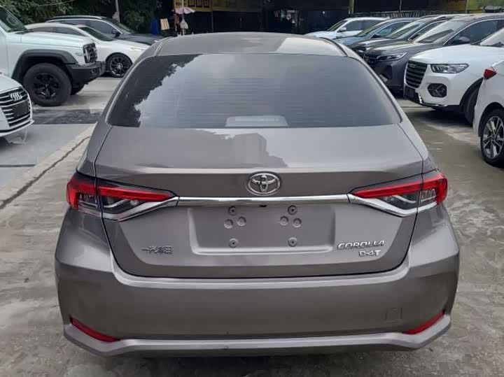 Фото 4 - Toyota Corolla