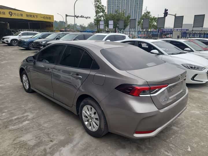 Фото 6 - Toyota Corolla