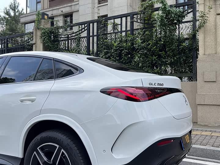 Фото 9 - Mercedes-Benz GLC-Class Coupe