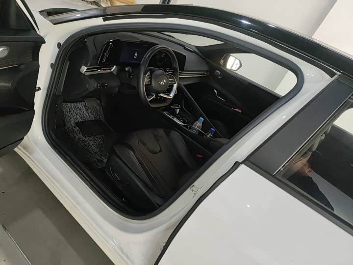 Фото 5 - Hyundai Elantra N line