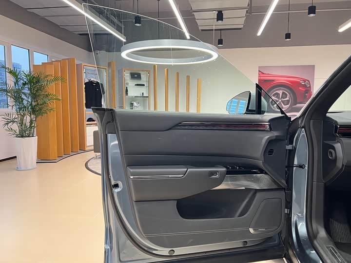 Фото 7 - Zeekr 7X