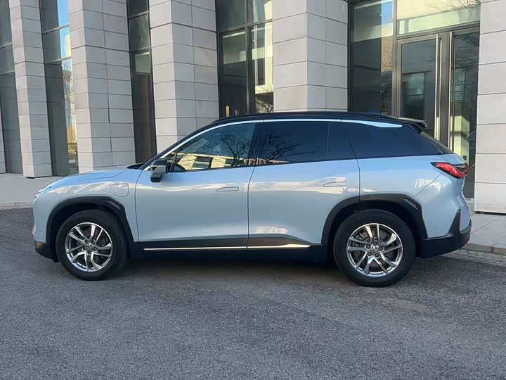 Фото 6 - Nio ES6