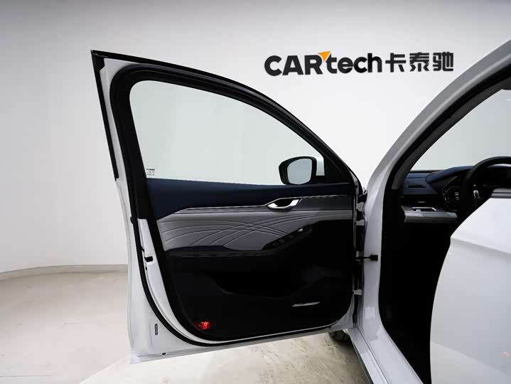 Фото 9 - Geely Preface