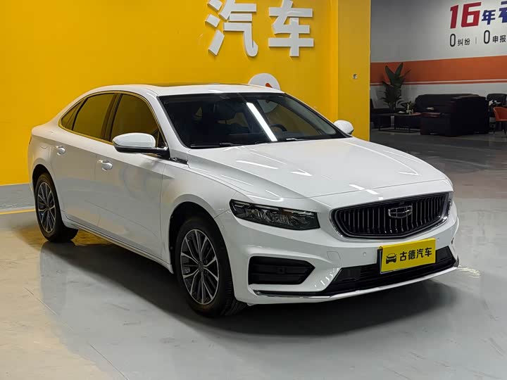 Фото 3 - Geely Preface