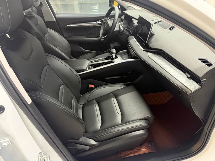 Фото 9 - Geely Preface