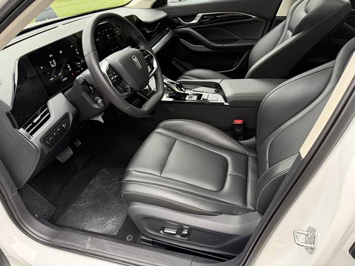 Фото 4 - Bestune B70