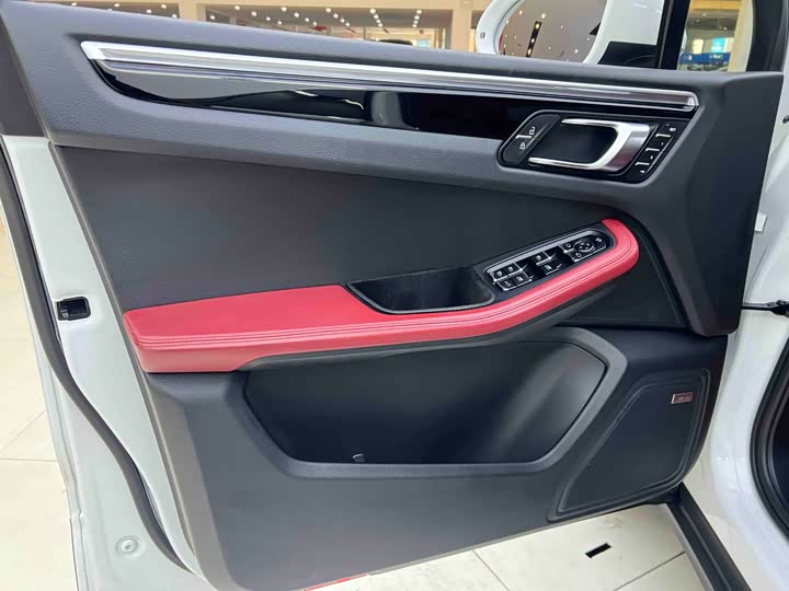 Фото 9 - Porsche Macan