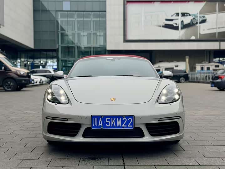Фото 2 - Porsche 718
