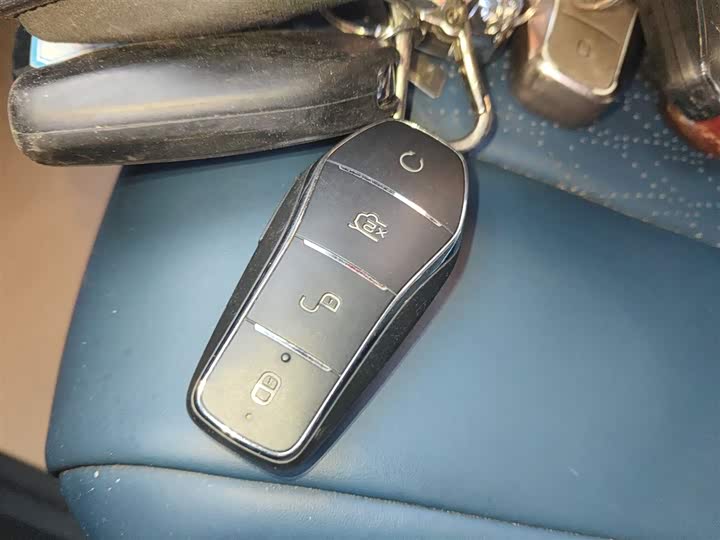 Фото 9 - BYD Dolphin