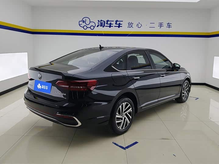 Фото 3 - Volkswagen Lavida