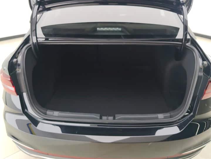 Фото 4 - Volkswagen Lavida