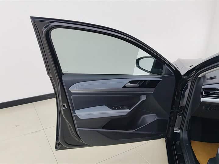 Фото 7 - Volkswagen Lavida