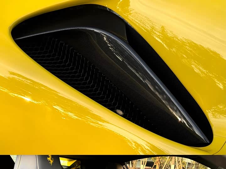 Фото 4 - Ferrari SF90