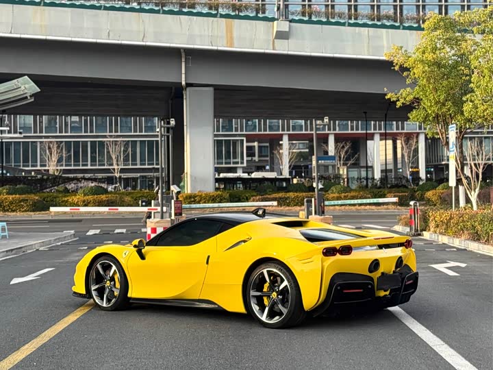 Фото 8 - Ferrari SF90