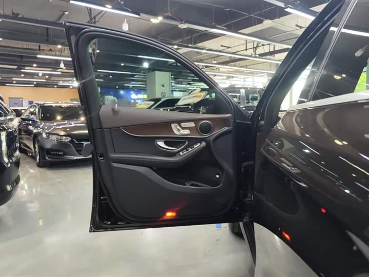 Фото 7 - Mercedes-Benz GLC-Class