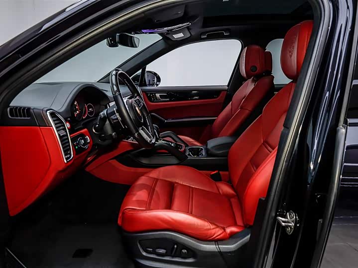 Фото 9 - Porsche Cayenne