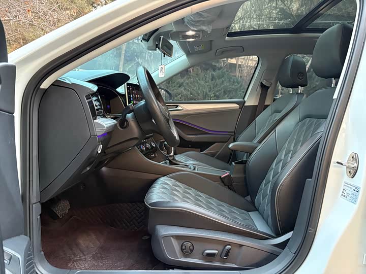 Фото 4 - Volkswagen Sagitar L