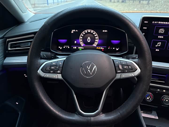 Фото 8 - Volkswagen Sagitar L