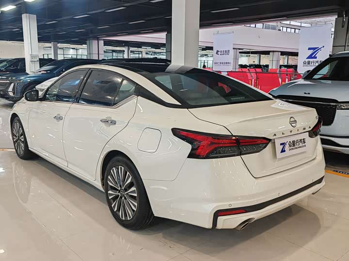 Фото 5 - Nissan Teana