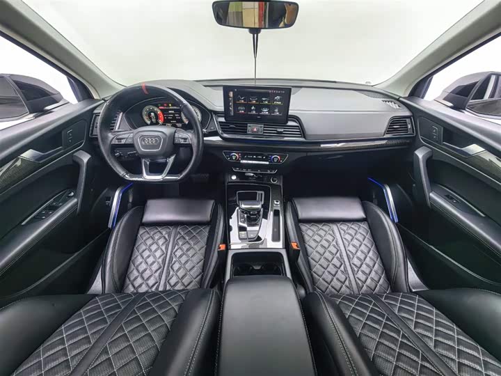 Фото 7 - Audi Q5L