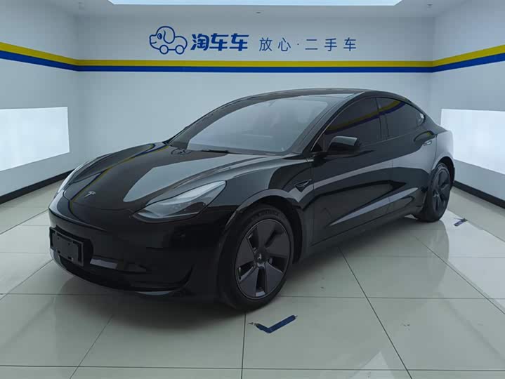 Фото 1 - Tesla Model 3